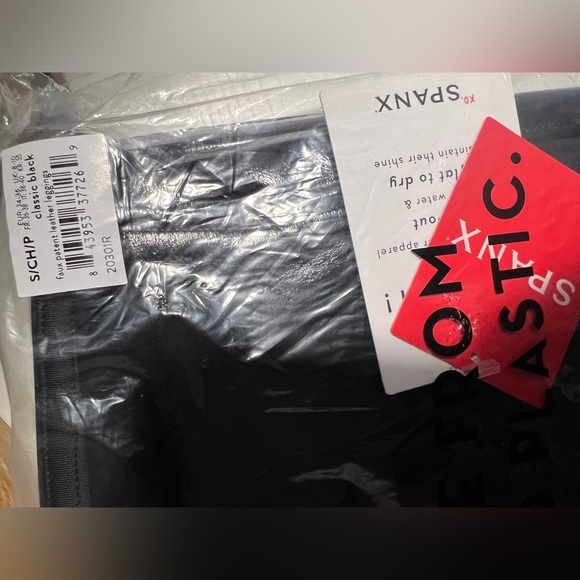 Brand new Spanx faux patent leather leggings (S) with tags - Picture 2 of 6